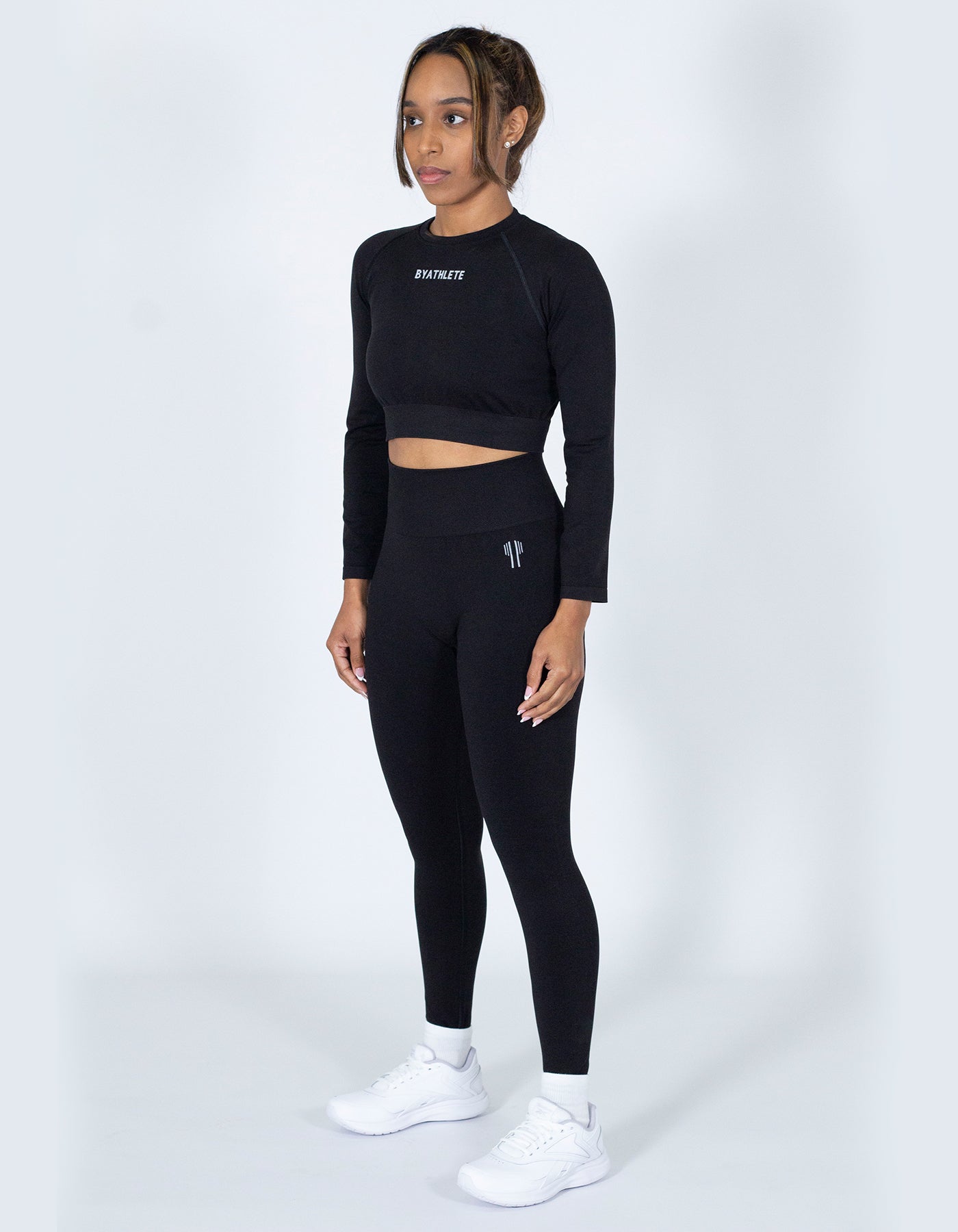 Strong Start Seamless Long Sleeve Crop Top - Black